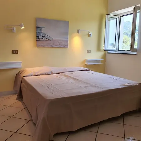 Apartament La Ginestra Del Cilento *